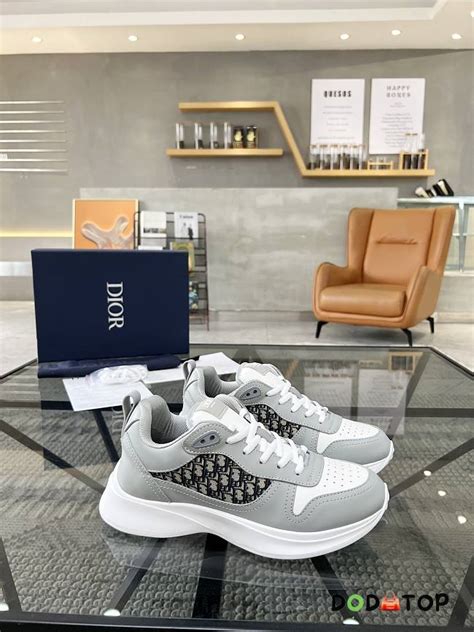 DIOR MEN B25 Sneakers .